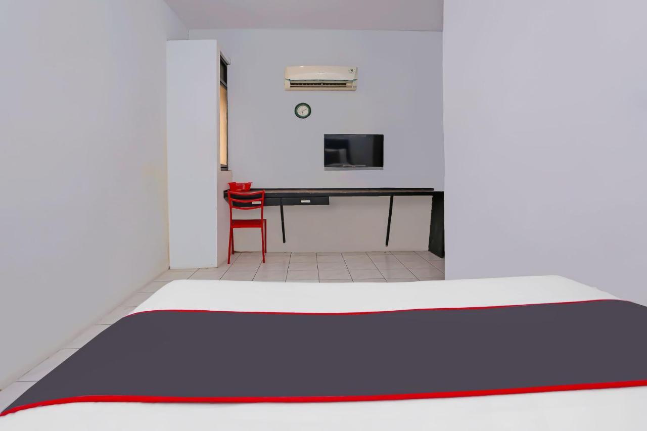 Collection O 92739 Hotel Pintu Besar Jacarta Exterior foto