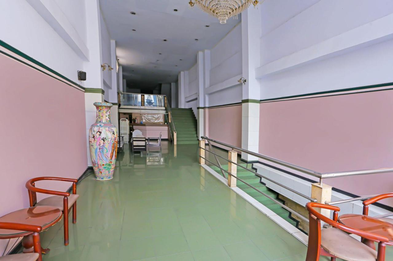 Collection O 92739 Hotel Pintu Besar Jacarta Exterior foto
